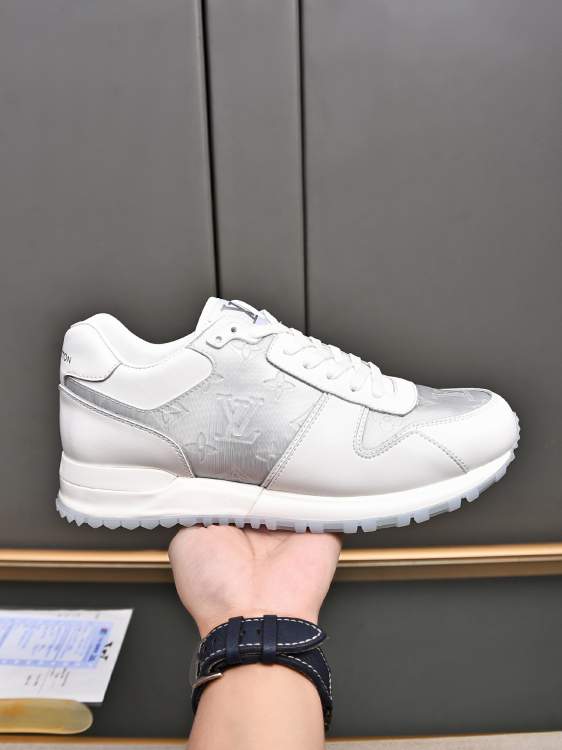 Picture of Louis Vuitton Shoes _SKULVsz38-45hnh121416641